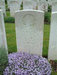 Etaples Military Cemetery - Dunn, William John